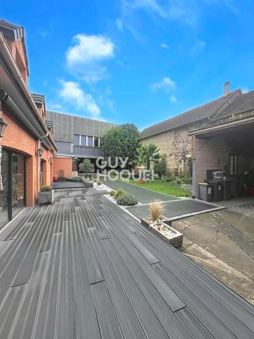 Maison à vendre de 8 pièces de 204.64 m² avec Hangar de 300 m²