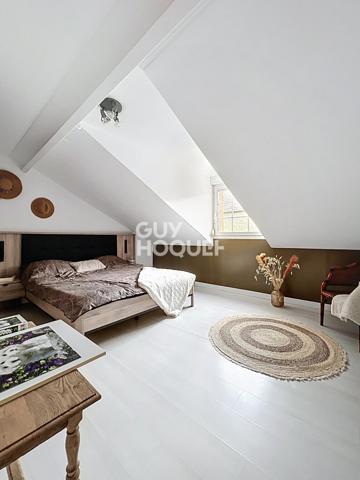 Maison à vendre de 8 pièces de 204.64 m² avec Hangar de 300 m²