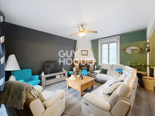 Maison à vendre de 8 pièces de 204.64 m² avec Hangar de 300 m²