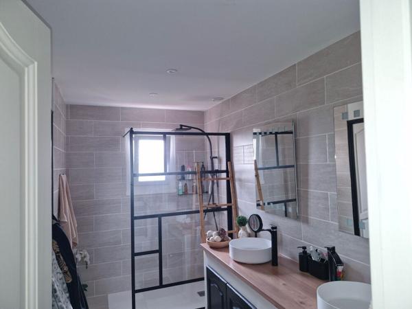 Maison avec piscine très agréable