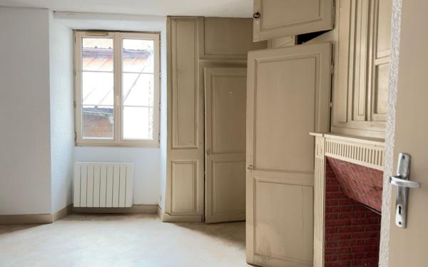 Appartement à louer    2 pièces • 45 m2 Saint-Junien