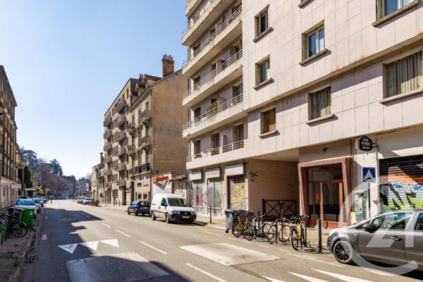 Appartement F3 à vendre  3 pièces - 70,47 m2 GRENOBLE - 38