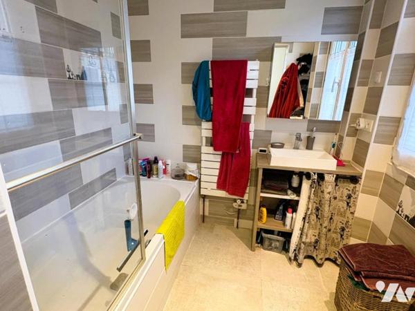 MONTBIZOT - Maison 103m² 15min du Mans, proche écoles et gare sncf