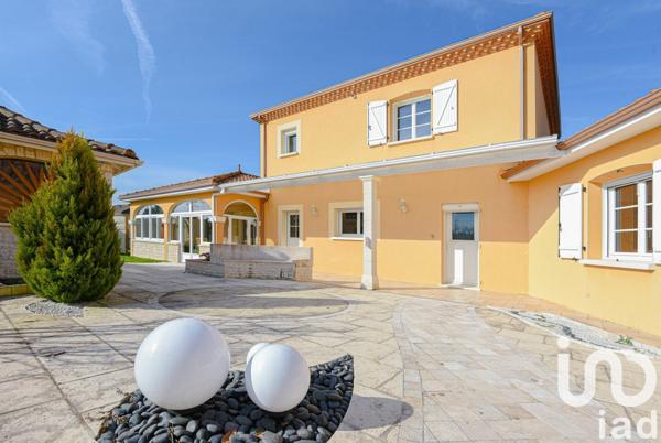 Maison 5 pièces de 203 m² à Saint-Just-le-Martel (87590)