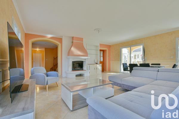 Maison 5 pièces de 203 m² à Saint-Just-le-Martel (87590)