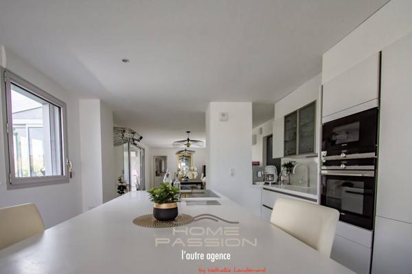 ROYAN PONTAILLAC - APPARTEMENT DE GRAND STANDING AVEC TERRASSE DE 100 M2