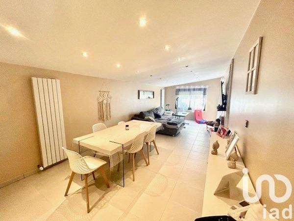 Maison 5 pièces de 110 m² à Ambès (33810)