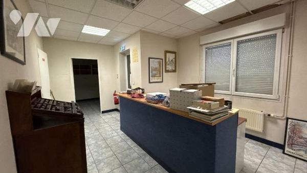 À VENDRE - LOCAL PROFESSIONNEL À FAGNIÈRES (Zone commerciale et artisanale)

PRIX A DEBATTRE...