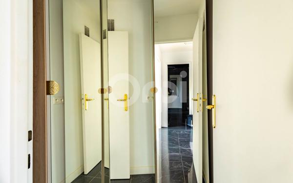 Appartement à vendre    2 pièces • 54 m2 Le Raincy