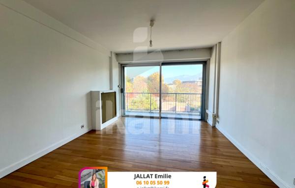 Appartement de 97 m2 avec Balcon et Vue Exceptionnelle à Grenoble