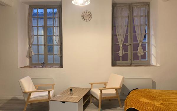 Appartement à louer    1 pièce • 27 m2 Nîmes