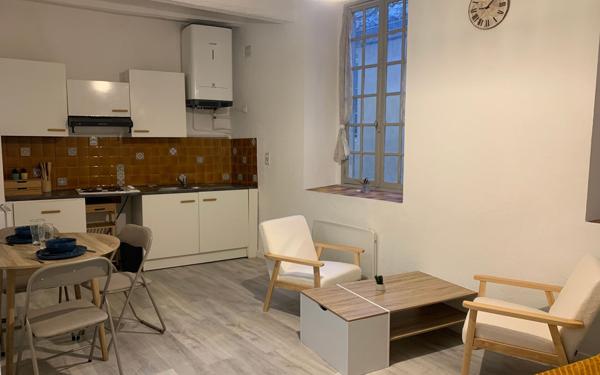 Appartement à louer    1 pièce • 27 m2 Nîmes