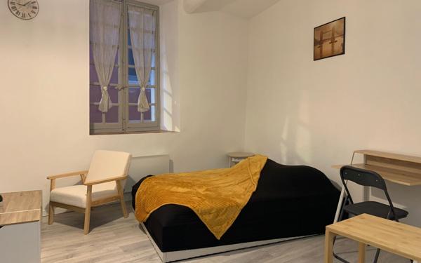 Appartement à louer    1 pièce • 27 m2 Nîmes