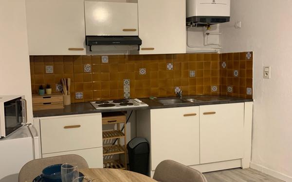 Appartement à louer    1 pièce • 27 m2 Nîmes