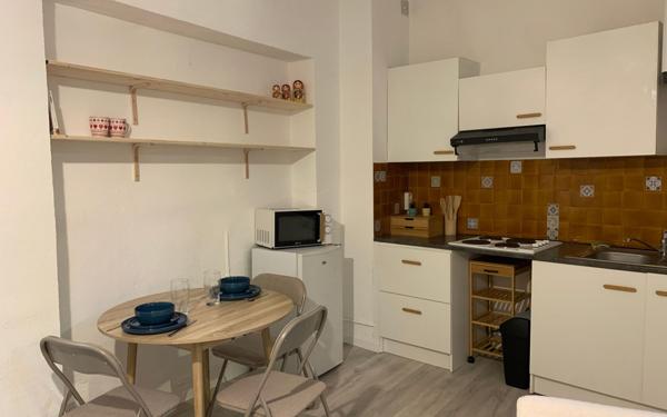 Appartement à louer    1 pièce • 27 m2 Nîmes