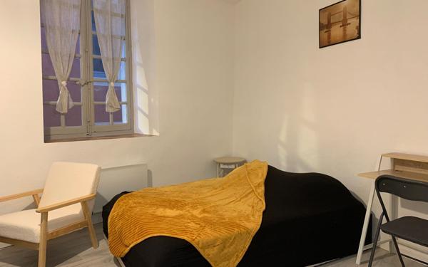 Appartement à louer    1 pièce • 27 m2 Nîmes