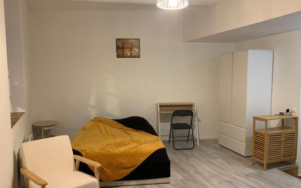 Appartement à louer    1 pièce • 27 m2 Nîmes