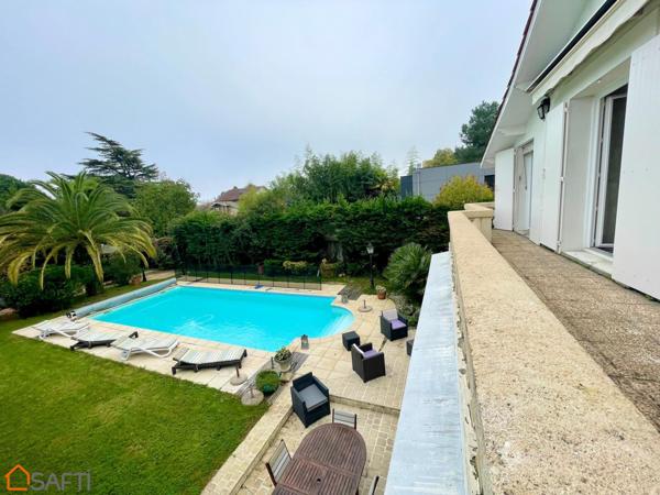 Demeure d'exception au coeur du Bouscat