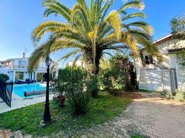 Demeure d'exception au coeur du Bouscat