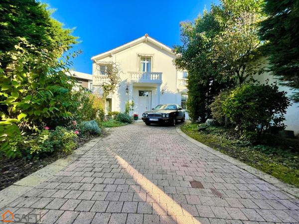 Demeure d'exception au coeur du Bouscat