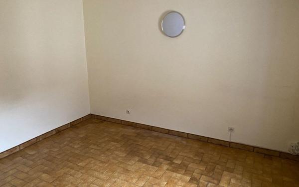 Appartement à louer    3 pièces • 81 m2 Castres