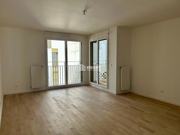 Location Appartement 4 pièces 80.5 m² - Courbevoie 92400