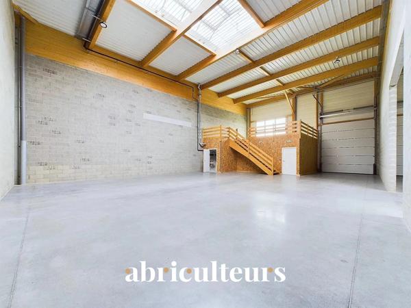 Local d’activité de 720 m² en location à Gellainville (28630), proche Chartres