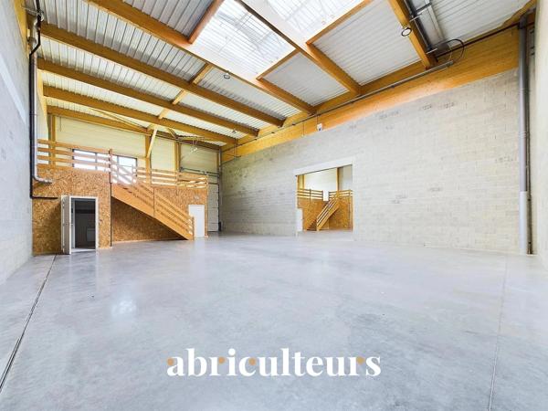 Local d’activité de 720 m² en location à Gellainville (28630), proche Chartres