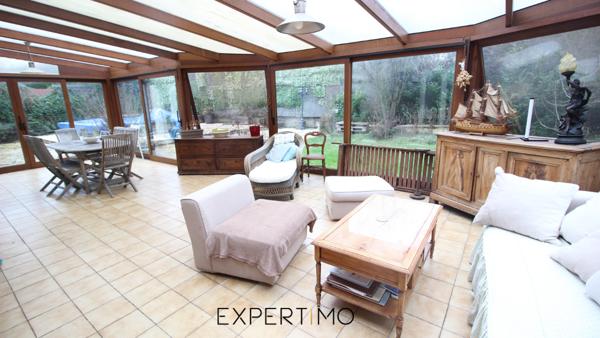 Villecresnes (94440) Villecresnes : maison 5 chambres avec véranda et piscine