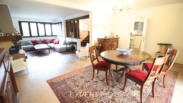 Villecresnes (94440) Villecresnes : maison 5 chambres avec véranda et piscine