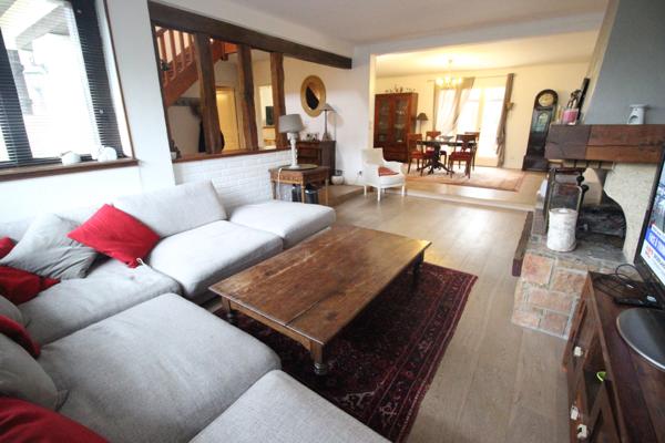 Villecresnes (94440) Villecresnes : maison 5 chambres avec véranda et piscine