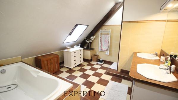 Villecresnes (94440) Villecresnes : maison 5 chambres avec véranda et piscine