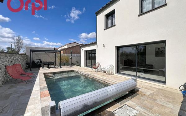 Maison à vendre    4 pièces •  Pia
