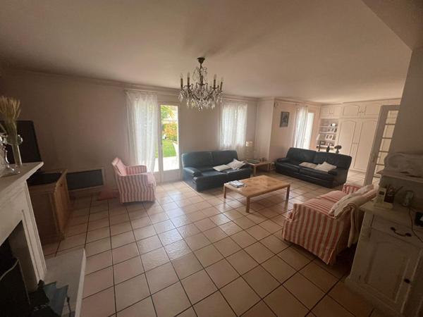 DRANCY CENTRE - pavillon 122 m² 3 chambres - séjour 50 m² - sous-sol et terrain de 480 m²