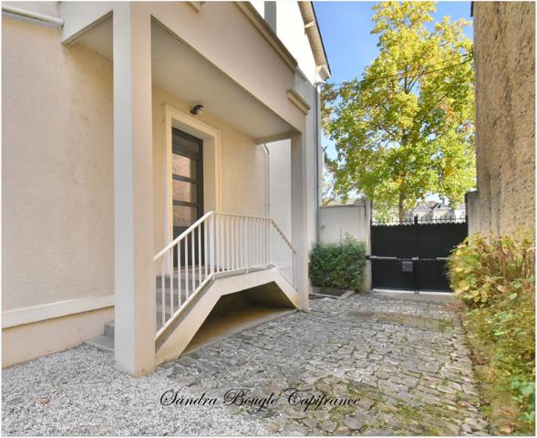 Maison à vendre 8 pièces LAVAL (53)