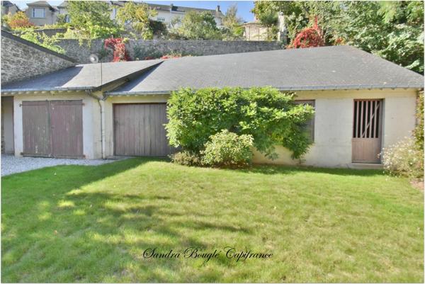 Maison à vendre 8 pièces LAVAL (53)