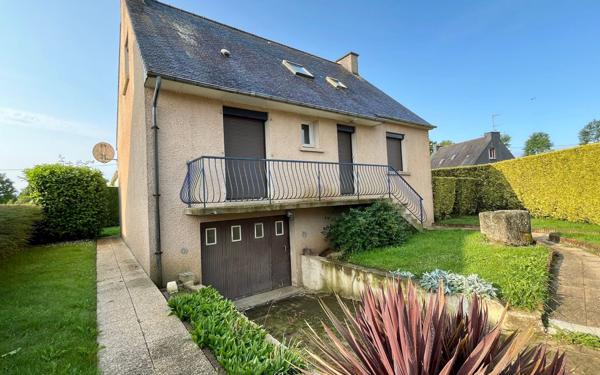 Maison à vendre    5 pièces • 100 m2 Rostrenen