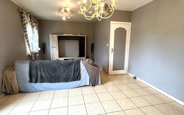 Maison à vendre    5 pièces • 100 m2 Rostrenen