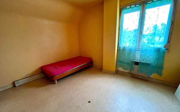 Maison à vendre    5 pièces • 100 m2 Rostrenen