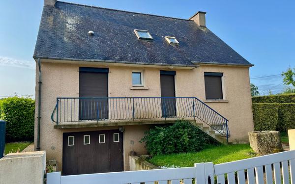 Maison à vendre    5 pièces • 100 m2 Rostrenen