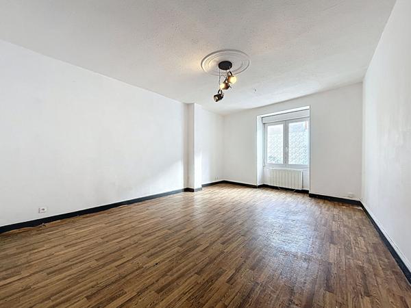 Maison Saint Laurent Du Pape 3 pièce(s) 110 m2