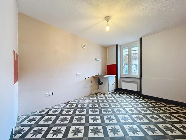 Maison Saint Laurent Du Pape 3 pièce(s) 110 m2