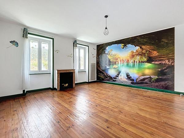 Maison Saint Laurent Du Pape 3 pièce(s) 110 m2