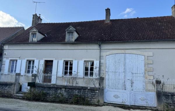 Vente Maison de village Avec dépendance à rénover Farges-allichamps   