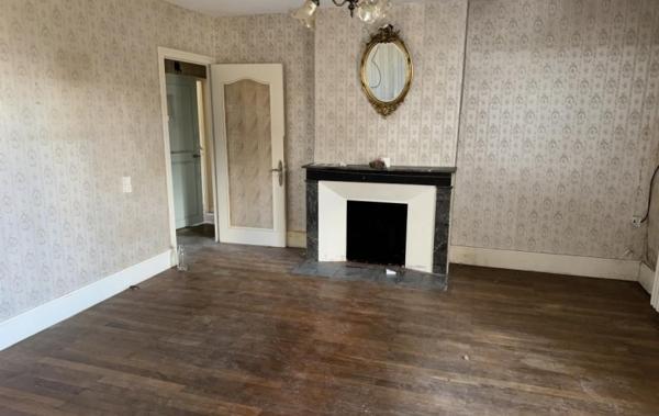 Vente Maison de village Avec dépendance à rénover Farges-allichamps   