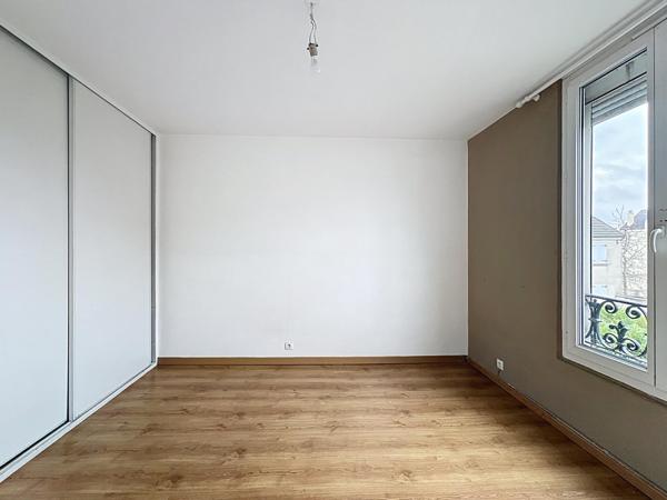 Carrières-sur-Seine, Plants Catelaines, 2P, cave