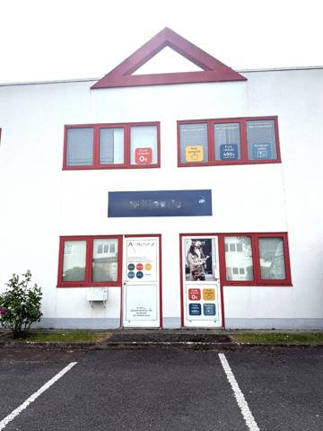 Local/bureau 88 m2 à vendre SAINT OUEN L'AUMONE (95) + 4 places de parking