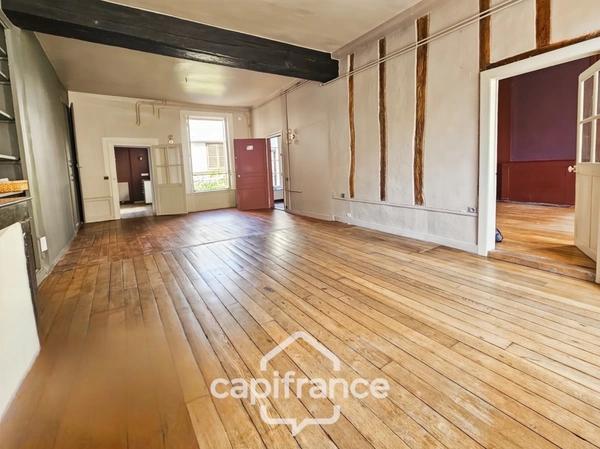 Meaux-Coeur de ville-Duplex de caractère avec vue sur la Cathédrale
