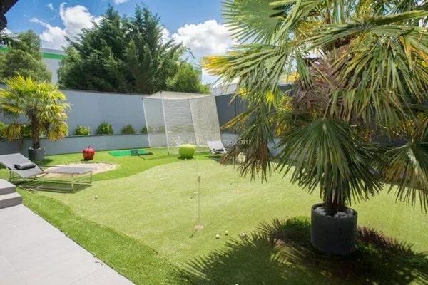 Vente Loft 10 pièces 394 m2 à Saint-Fargeau-Ponthierry