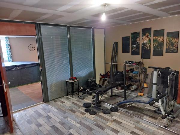 Villa 212 m² 5 chambres + dépendance 175 m², piscine, vue montagnes – Villeneuve-de-la-Raho